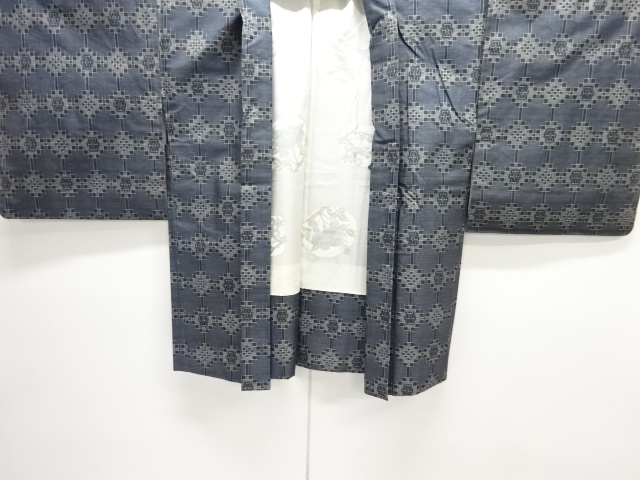  幾何学模様織り出し本場村山大島紬着物アンサンブル